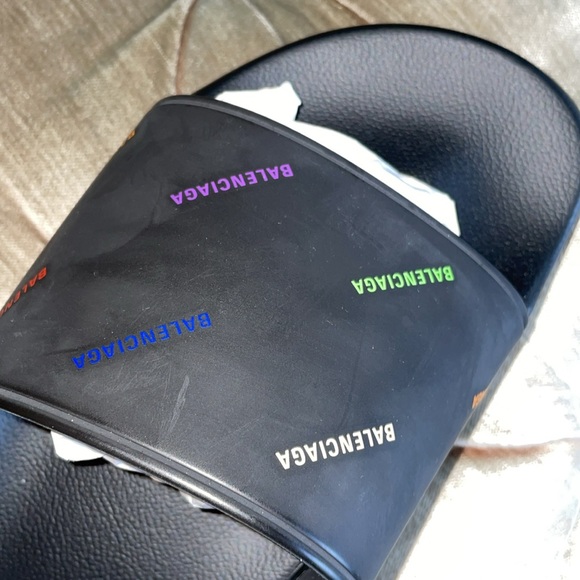 New BALENCIAGA slides (authentic) - Picture 2 of 9